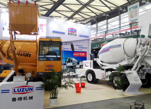 自動上料攪拌車：恰當的保養(yǎng)，更長的“壽命”
